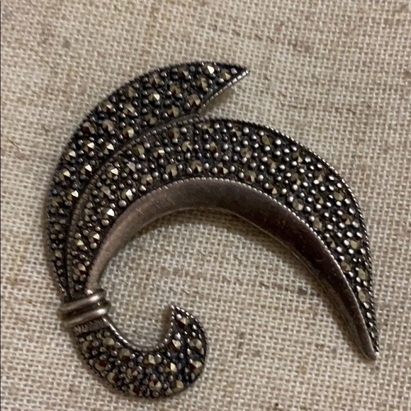 Sterling silver Marcasites stone vintage brooch